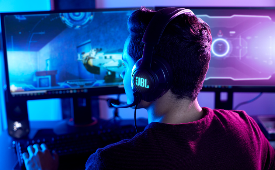 JBL Quantum 400 Leef je game met JBL QuantumSURROUND™ en DTS - Image